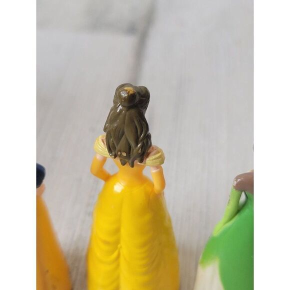 Snow White Bell beauty Beast Tiana princess frog set Disney Pixar toy - Picture 11 of 12